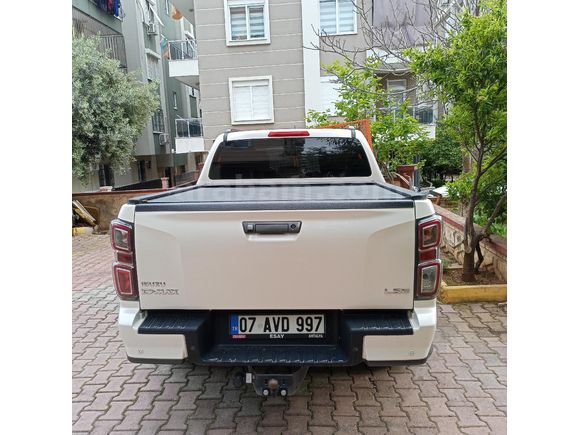 Sahibinden Isuzu D-Max 1.9 D 4x4 V-Cross 2021 Model