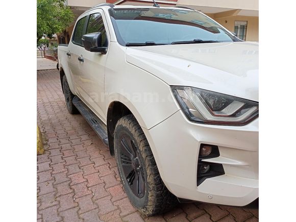 Sahibinden Isuzu D-Max 1.9 D 4x4 V-Cross 2021 Model