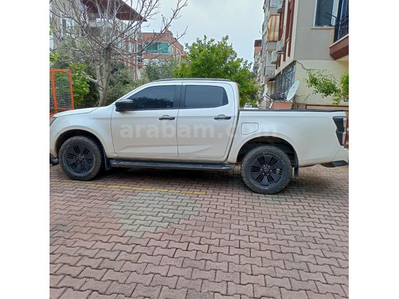Sahibinden Isuzu D-Max 1.9 D 4x4 V-Cross 2021 Model