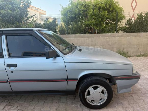 1995 MODEL RENAULT 1.6 FAİRWAY BENZİNLİ TÜPLÜ TEMİZ AİLE ARACI