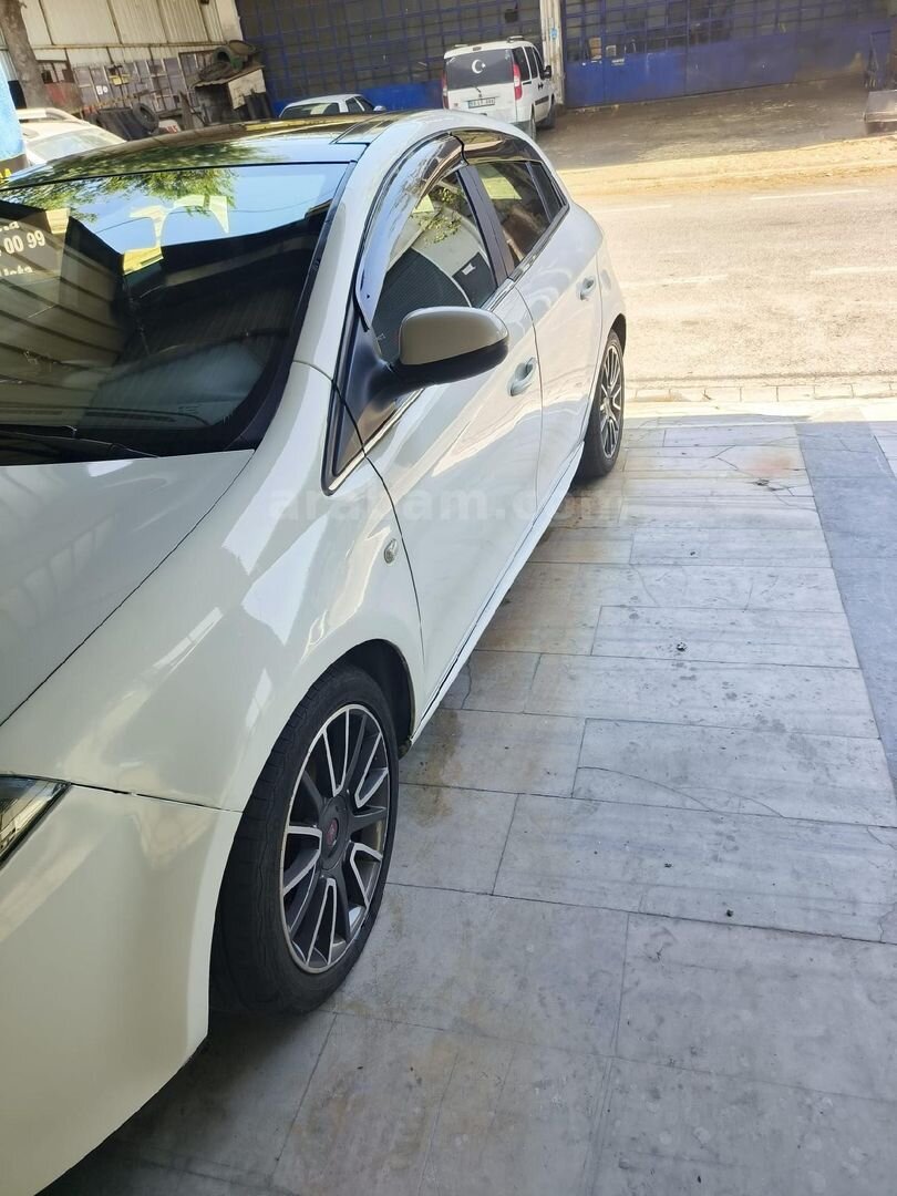 Sahibinden Fiat Bravo 1.4 T-Jet Sports Style 2011 Model Tekirdağ 192.000 km Beyaz 6