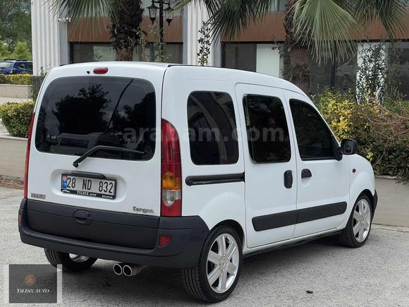 YILDIZ'DAN 2004 RENAULT KANGOO 1.5 dCi HATASIZ İLK PLAKA