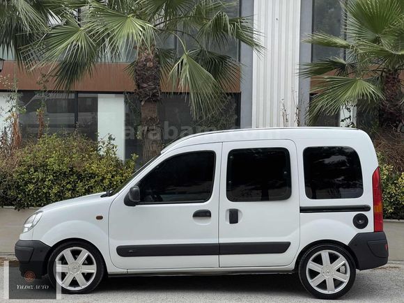 YILDIZ'DAN 2004 RENAULT KANGOO 1.5 dCi HATASIZ İLK PLAKA