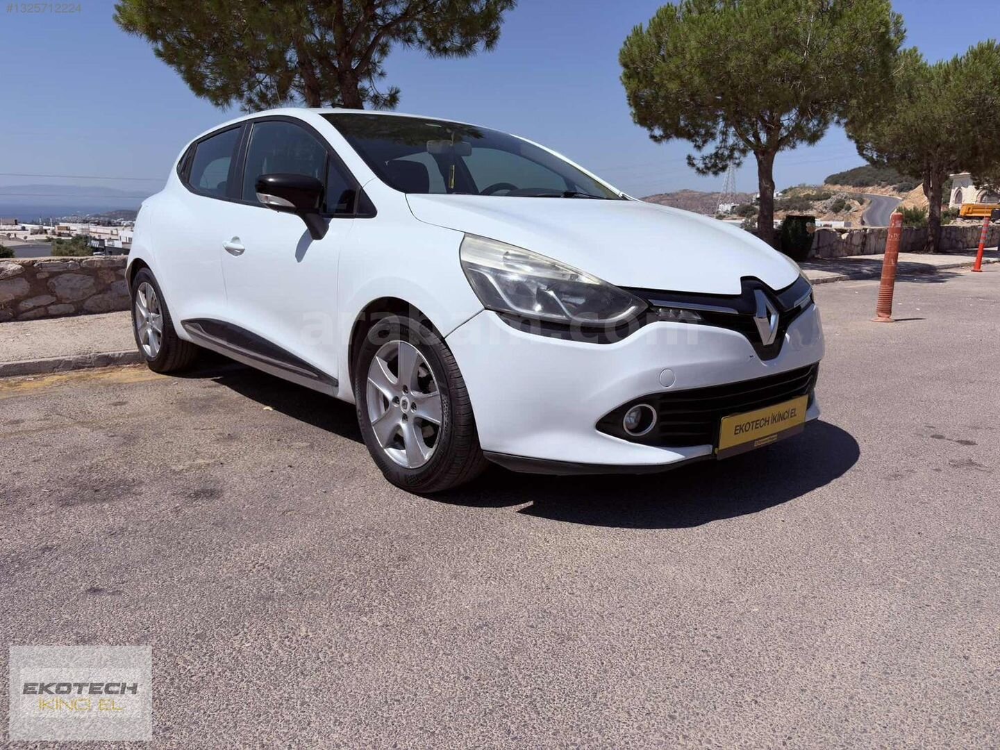 Galeriden Renault Clio 0.9 TCe Touch 2012 Model Muğla 216.000 km Beyaz 3