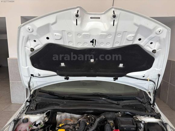 BAKIMLARI YAPILMIŞ SIFIR KOKUSU ÜZERNDE SADECE 47 BİNDE CLIO 4