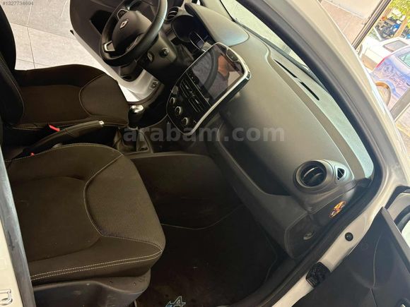 BAKIMLARI YAPILMIŞ SIFIR KOKUSU ÜZERNDE SADECE 47 BİNDE CLIO 4