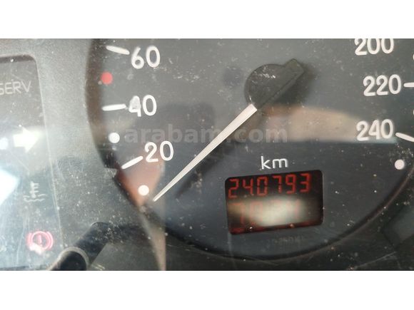 Sahibinden Renault Clio 1.4 RN 2001 Model