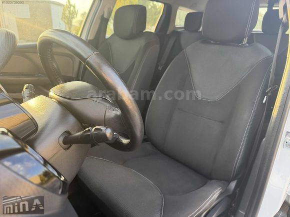 MİNA AUTO-2017 MAKYAJLI HATASIZ 1 KAPI BOYALI 1.5 DCI