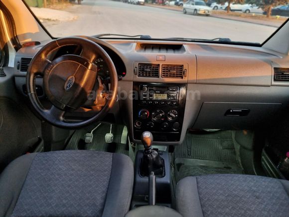 Camlı Temiz Ford Connect 1.8 TDCI 2004