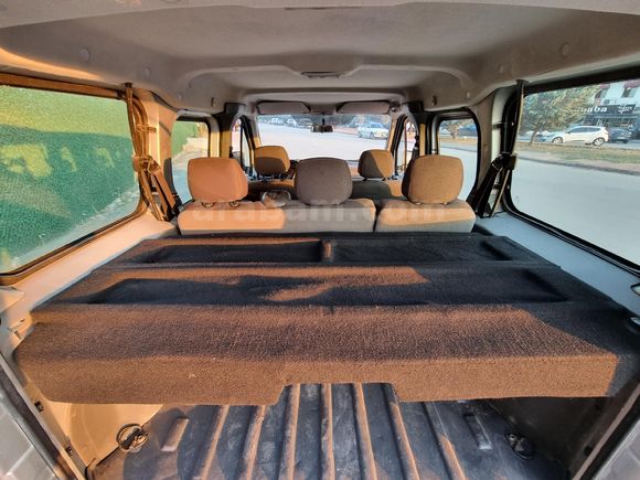 Camlı Temiz Ford Connect 1.8 TDCI 2004
