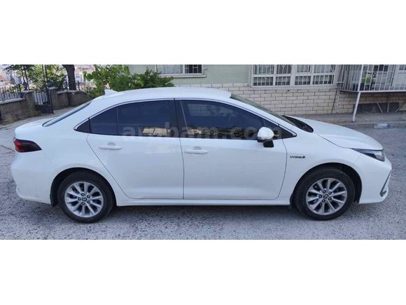 MEMURDAN HİBRİD COROLLA 