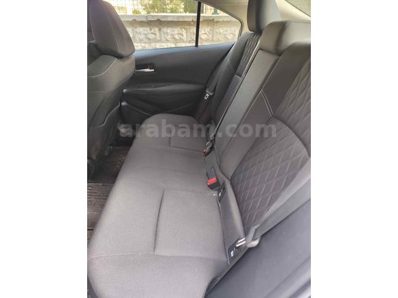 MEMURDAN HİBRİD COROLLA 