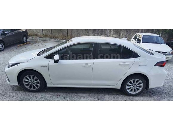 MEMURDAN HİBRİD COROLLA 