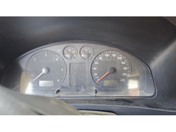 Sahibinden Volkswagen MultiVan 2.5 TDI 2004 Model  335.000 km Gri (Gümüş)