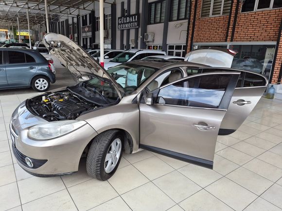 GÜLDALI'DAN 2010 MODEL ORJİNAL, OTOMATİK 1.6, 16VALF FLUENCE