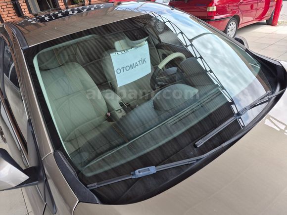 GÜLDALI'DAN 2010 MODEL ORJİNAL, OTOMATİK 1.6, 16VALF FLUENCE