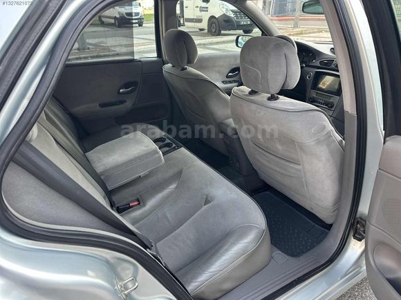 2003 RENAULT LAGUNA 1,6 LPG Lİ PİVİLEGE KONUŞAN PAKET 235 BİNDE