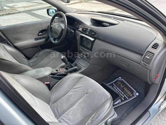 2003 RENAULT LAGUNA 1,6 LPG Lİ PİVİLEGE KONUŞAN PAKET 235 BİNDE