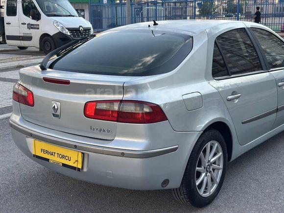 2003 RENAULT LAGUNA 1,6 LPG Lİ PİVİLEGE KONUŞAN PAKET 235 BİNDE