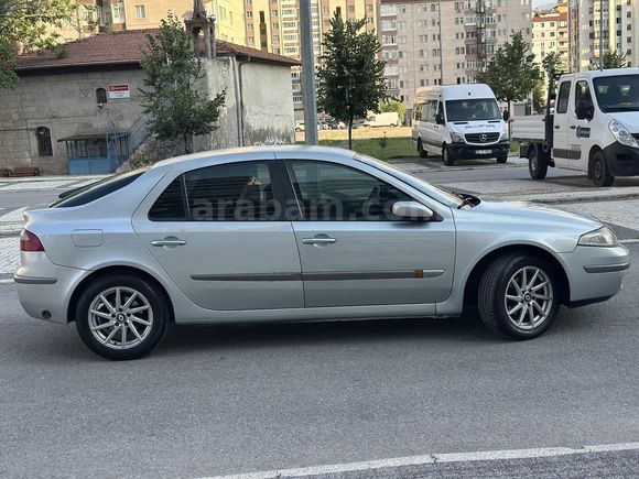 2003 RENAULT LAGUNA 1,6 LPG Lİ PİVİLEGE KONUŞAN PAKET 235 BİNDE