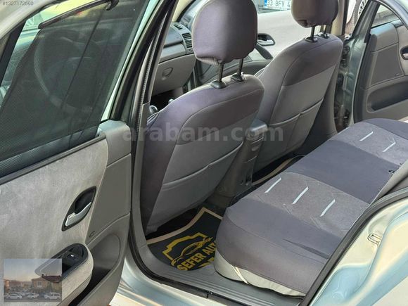 2004 MODEL RENAULT LAGUNA 1.6 PRİVİLEGE