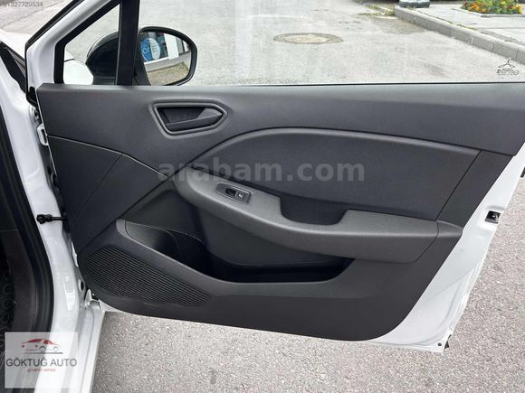 2023 MODEL RENAULT CLİO 1.0 SCE EQULİBRE 22.000 KM DE % 20 KDV
