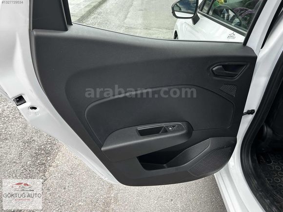 2023 MODEL RENAULT CLİO 1.0 SCE EQULİBRE 22.000 KM DE % 20 KDV