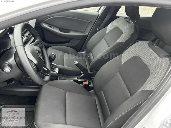 2023 MODEL RENAULT CLİO 1.0 SCE EQULİBRE 22.000 KM DE % 20 KDV