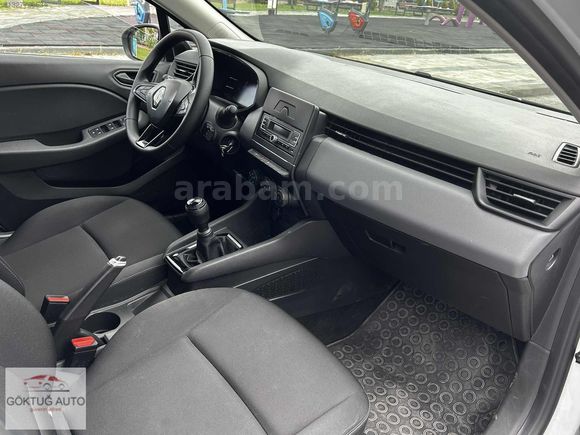 2023 MODEL RENAULT CLİO 1.0 SCE EQULİBRE 22.000 KM DE % 20 KDV