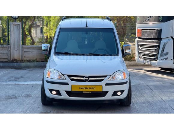 Galeriden Opel Combo 1.7 DTI Comfort 2004 Model Mersin