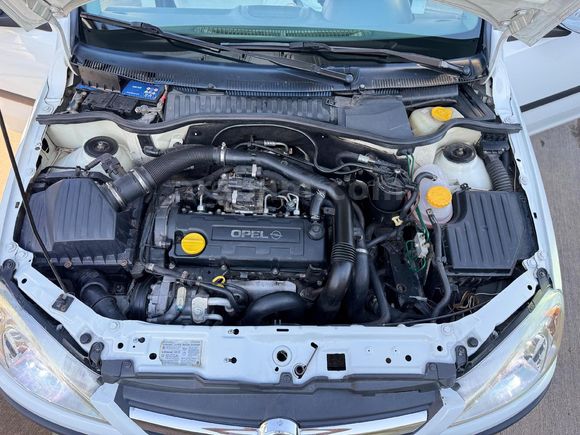 Galeriden Opel Combo 1.7 DTI Comfort 2004 Model Mersin