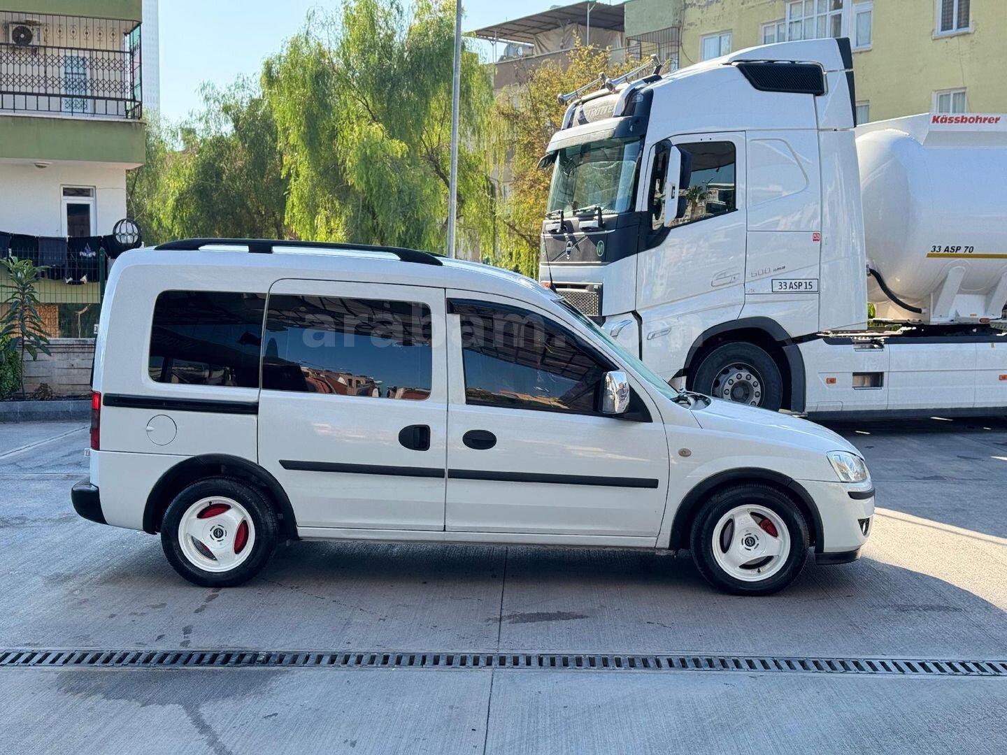 Galeriden Opel Combo 1.7 DTI Comfort 2004 Model Mersin 285.000 km Beyaz 6