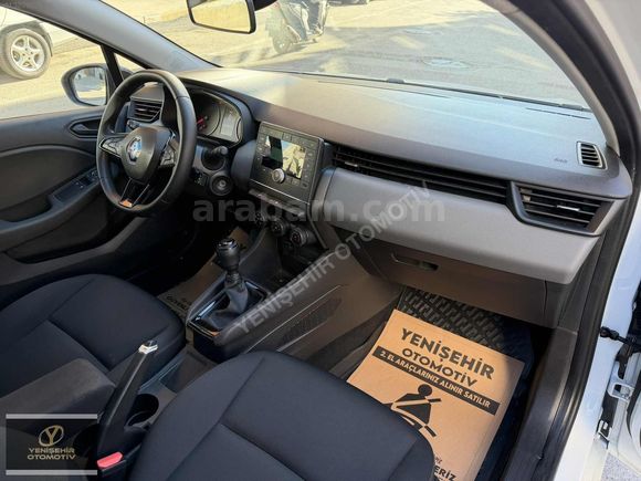 2023 MODEL CLIO KM:49.000 1 PARÇA BOYALI