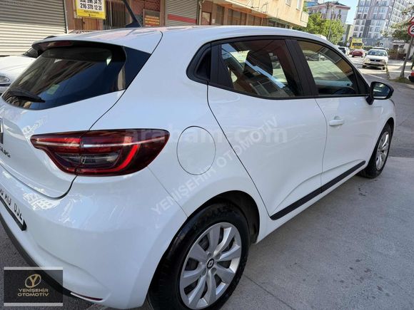 2023 MODEL CLIO KM:49.000 1 PARÇA BOYALI