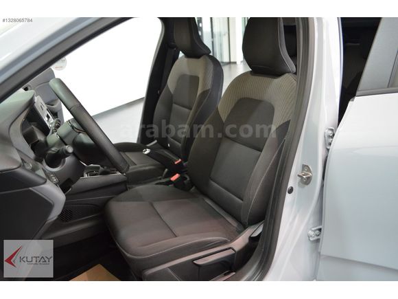 KUTAY FETHİYE'DEN 2023 RENAULT CLİO 1.0 Equilibre + ŞERİT TAKİP