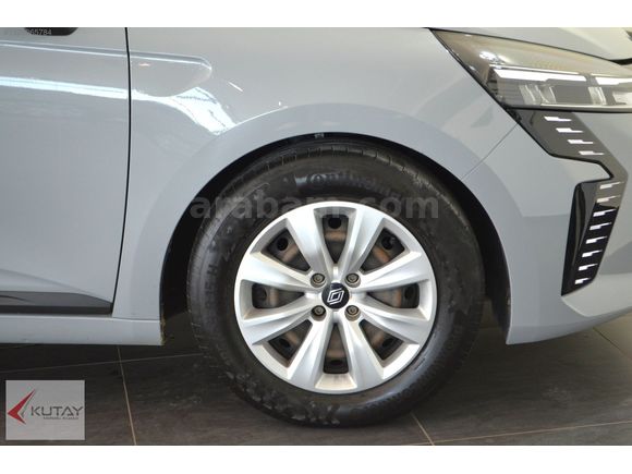 KUTAY FETHİYE'DEN 2023 RENAULT CLİO 1.0 Equilibre + ŞERİT TAKİP