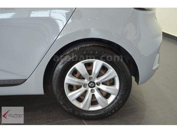 KUTAY FETHİYE'DEN 2023 RENAULT CLİO 1.0 Equilibre + ŞERİT TAKİP