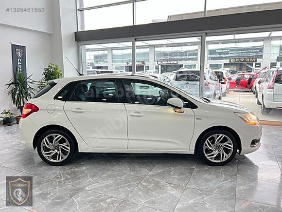 CARZADE'DEN 2012 C4 1.6 e-HDİ EXCLUSİVE CAM TVN 132,000KM 1 BOYA
