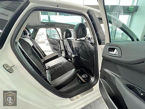 CARZADE'DEN 2012 C4 1.6 e-HDİ EXCLUSİVE CAM TVN 132,000KM 1 BOYA