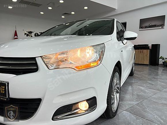 CARZADE'DEN 2012 C4 1.6 e-HDİ EXCLUSİVE CAM TVN 132,000KM 1 BOYA