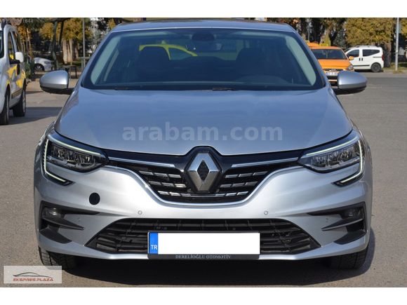 EKSPRES PLAZA'DAN 2023 RENAULT MEGANE 1.3 TCe ICON LPG