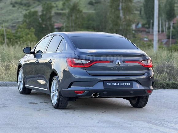 HATASIZ BOYASIZ MEGANE 1.3 TCE İCON 72 BİNDE