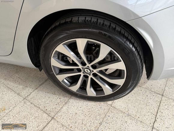 2023 MODEL MEGANE İCON BOYASIZ 67 bin km