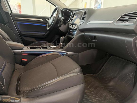 2023 MODEL MEGANE İCON BOYASIZ 67 bin km