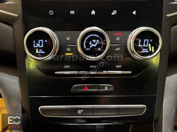 EC AUTO 2024 RENAULT MEGANE İCON HATASIZ DEĞİŞENSİZ 12 TKST