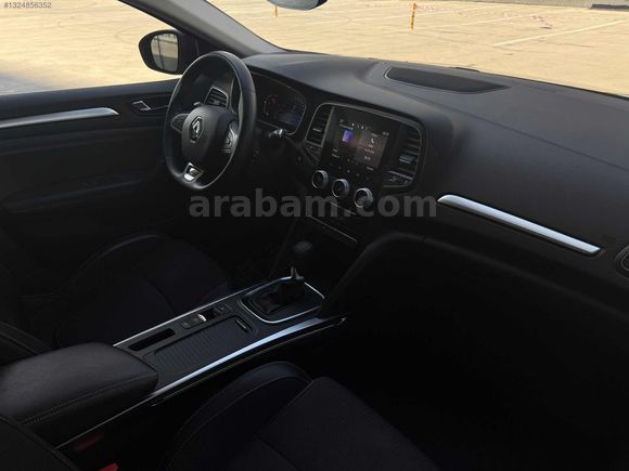 DİYAR MOTORS DAN 2024 MEGANE ICON CAM TAVAN SİYAH 85.000 KM