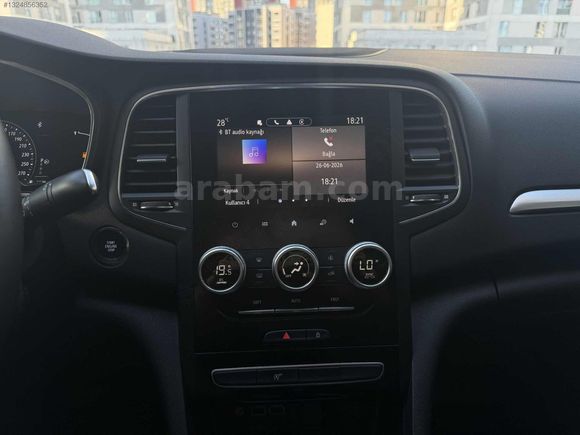 DİYAR MOTORS DAN 2024 MEGANE ICON CAM TAVAN SİYAH 85.000 KM