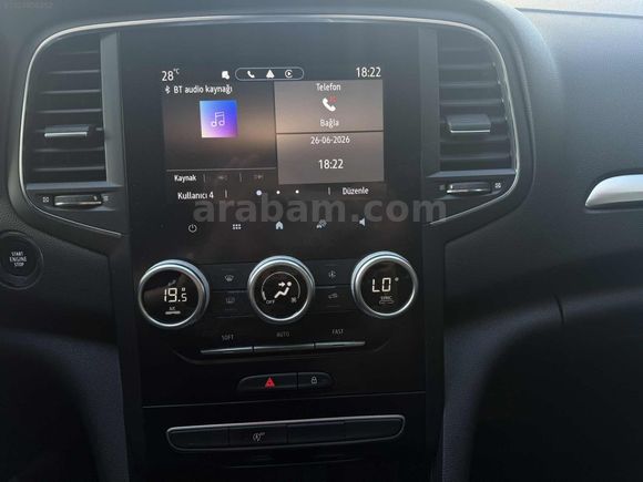 DİYAR MOTORS DAN 2024 MEGANE ICON CAM TAVAN SİYAH 85.000 KM