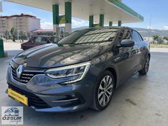 ÖZGÜR OTO'DAN 2024 MEGANE İCON HATASIZ BOYASIZ %20 FATURALI!!!