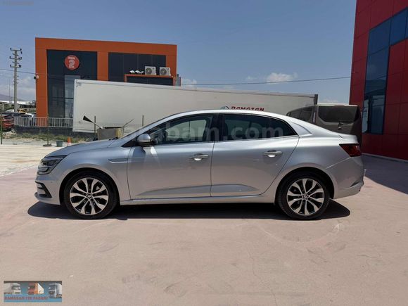 RAMAZAN'DAN 2024 MODEL RENAUL MEGANE 1.3 TCE 140 HP İCON HATASIZ